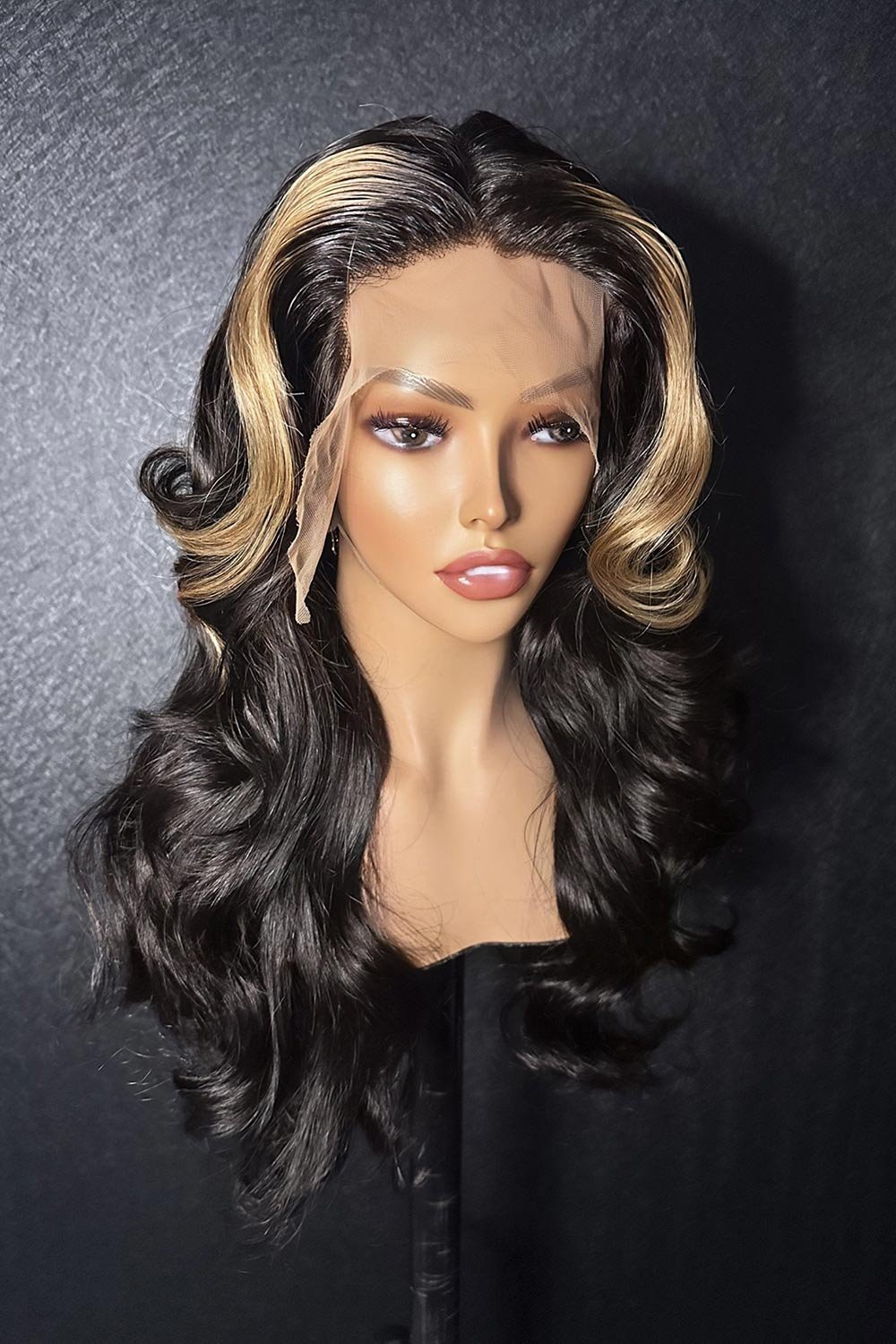 skunk-stripe-wigs-13x6-glueless-hd-lace-body-wave-brown-highlights-1.jpg Skunk Stripe Wigs 13x6 Glueless HD Lace Body Wave Brown Highlights - Image 1